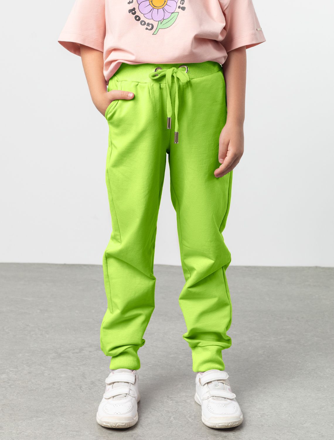 Ст.цена 1490р Брюки из премиального футера с золотистой фурнитурой F44.060 неон