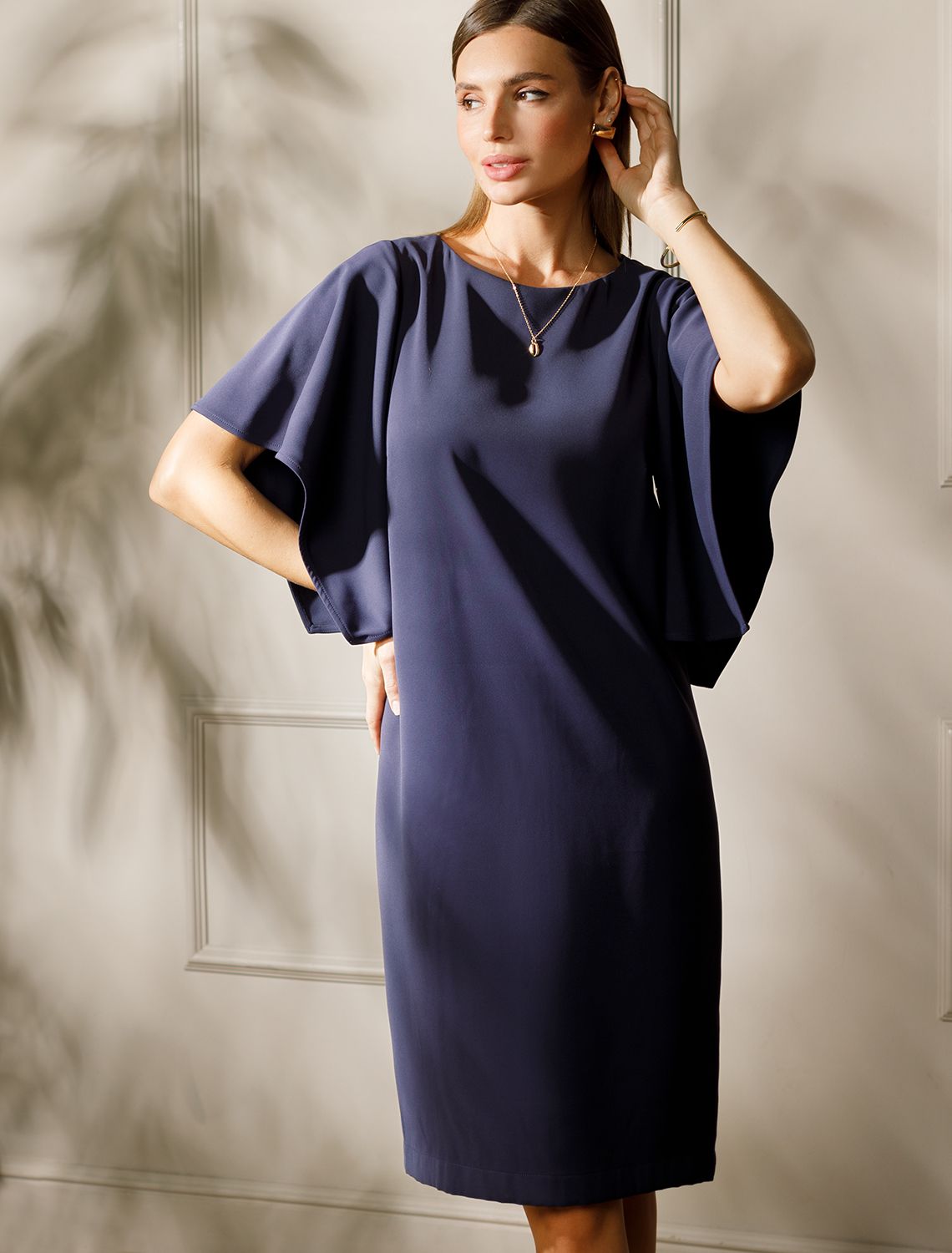 Платье из плотного струящегося крепа D22.530 т.синий