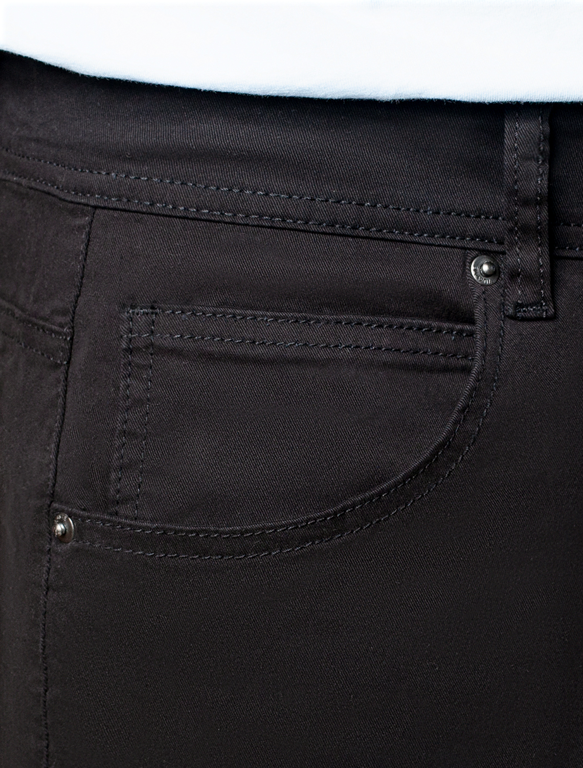 Ст.цена 1990р Брюки из плотного хлопка с эластаном U54.001 черный