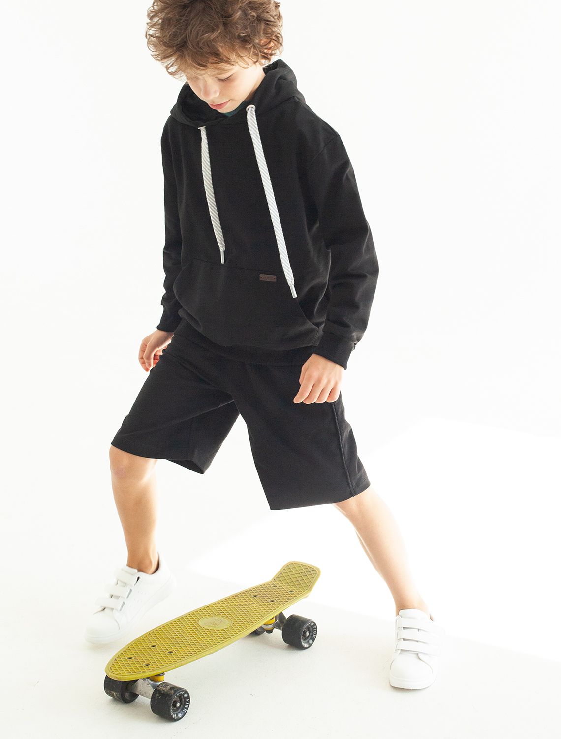 Ст.цена 1490р Худи из премиального футера M49.389 черный