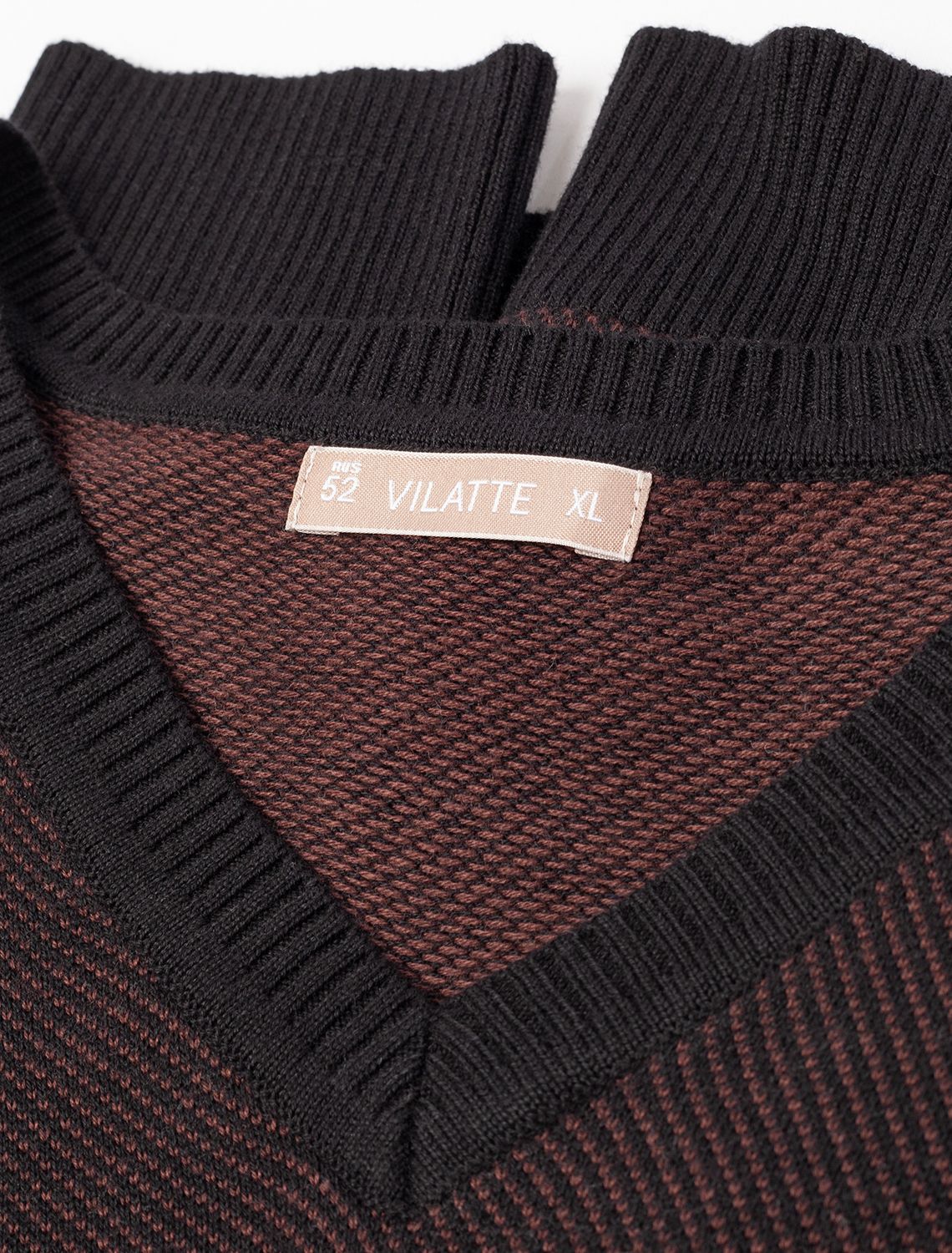 Джемпер фактурной вязки U39.006 черно-коричневый