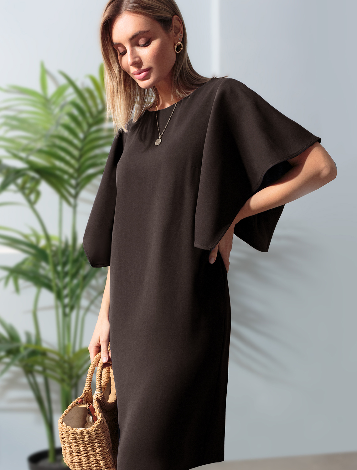 Платье из плотного струящегося крепа D22.530 черный