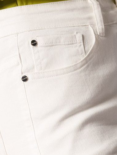 Удлиненные прямые джинсы с разрезами D54.268 белый