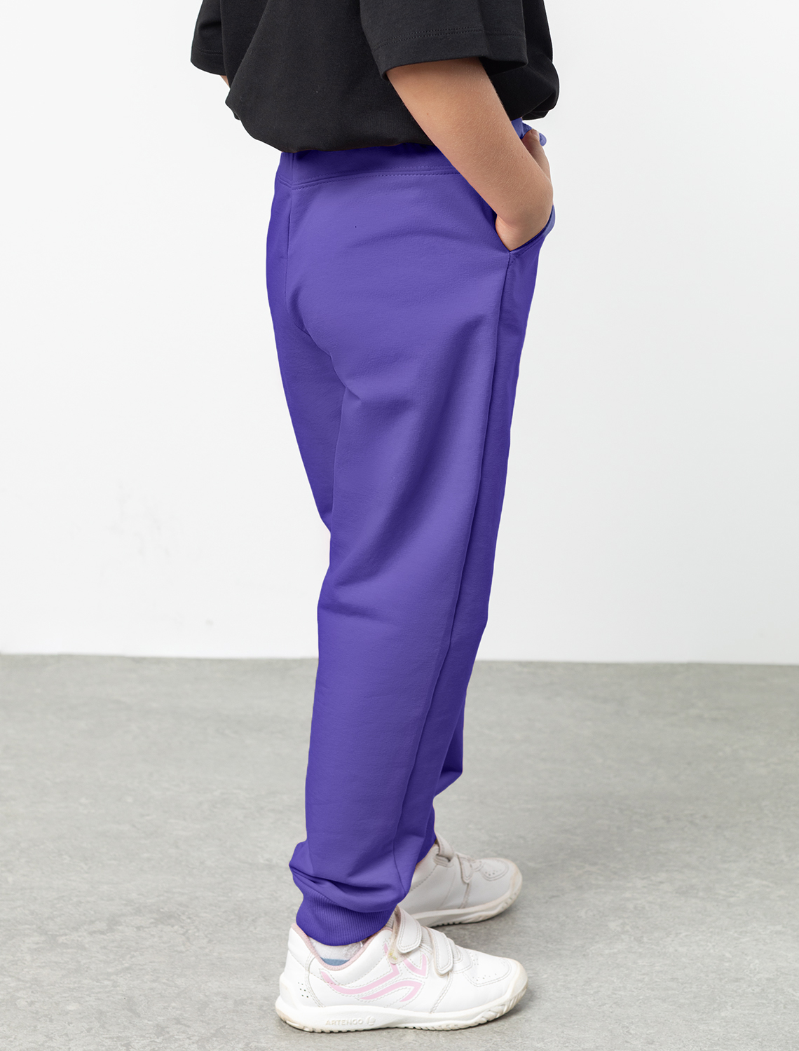 Ст.цена 1490р Брюки из премиального футера с золотистой фурнитурой F44.060 лаванда