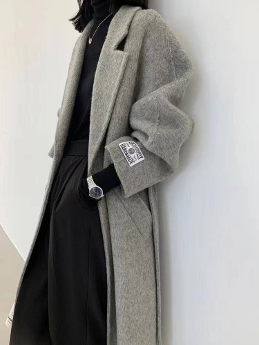 Женское пальто серое