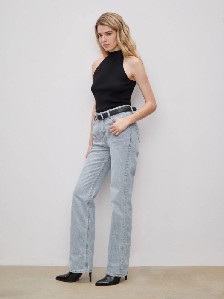 Трикотажный топ в составе c шерстью ,
50% шерсть, 30% нейлон, 20% акрил ,