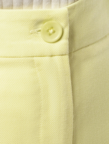 Прямые брюки из летней эластичной поливискозы с фактурой D24.508 желтый