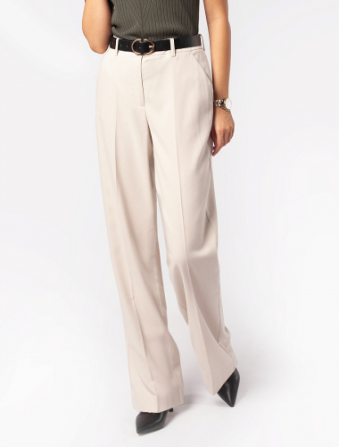 Прямые брюки из летней эластичной поливискозы с фактурой D24.508 серо-бежевый