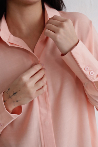 10792 Базовая удлинённая рубашка нежно-розовая