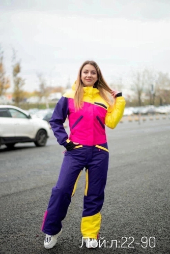 Спортивный женский костюм фиолетовый