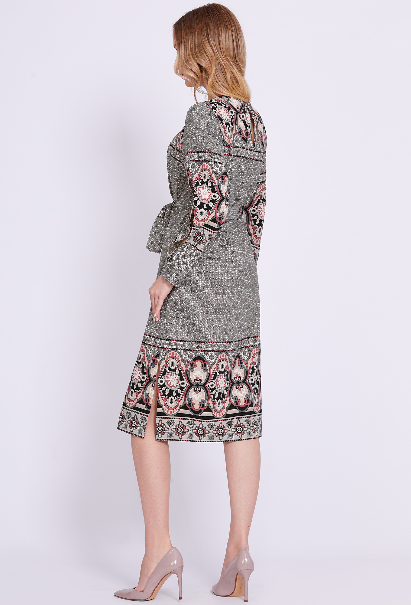 ст. цена2499руб.! Платье Solei 4458 черный цветы