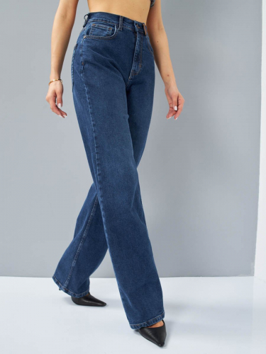 Женские джинсы арт. 19825 стирка средняя