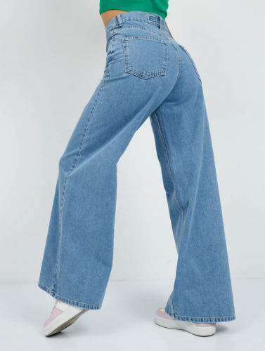 Женские джинсы арт. 19833 стирка светлая