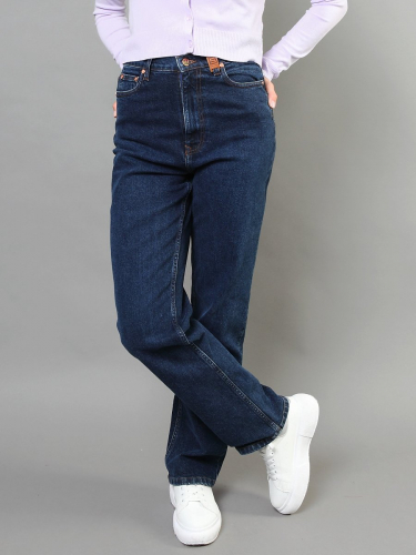 Женские джинсы арт. 19831 стирка средняя