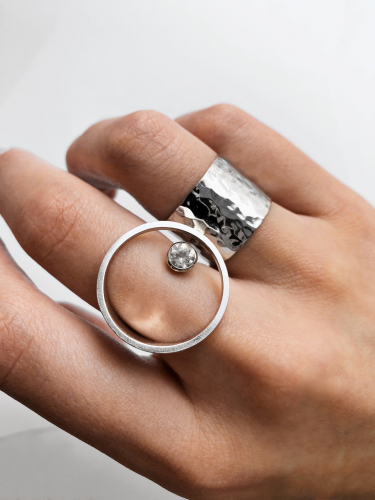 Серебряное битое широкое кольцо, 14 мм
