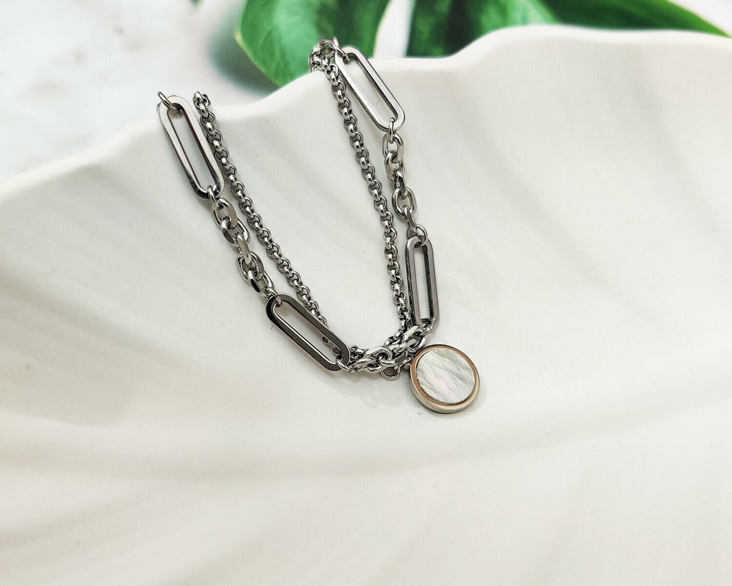 Браслет из стали