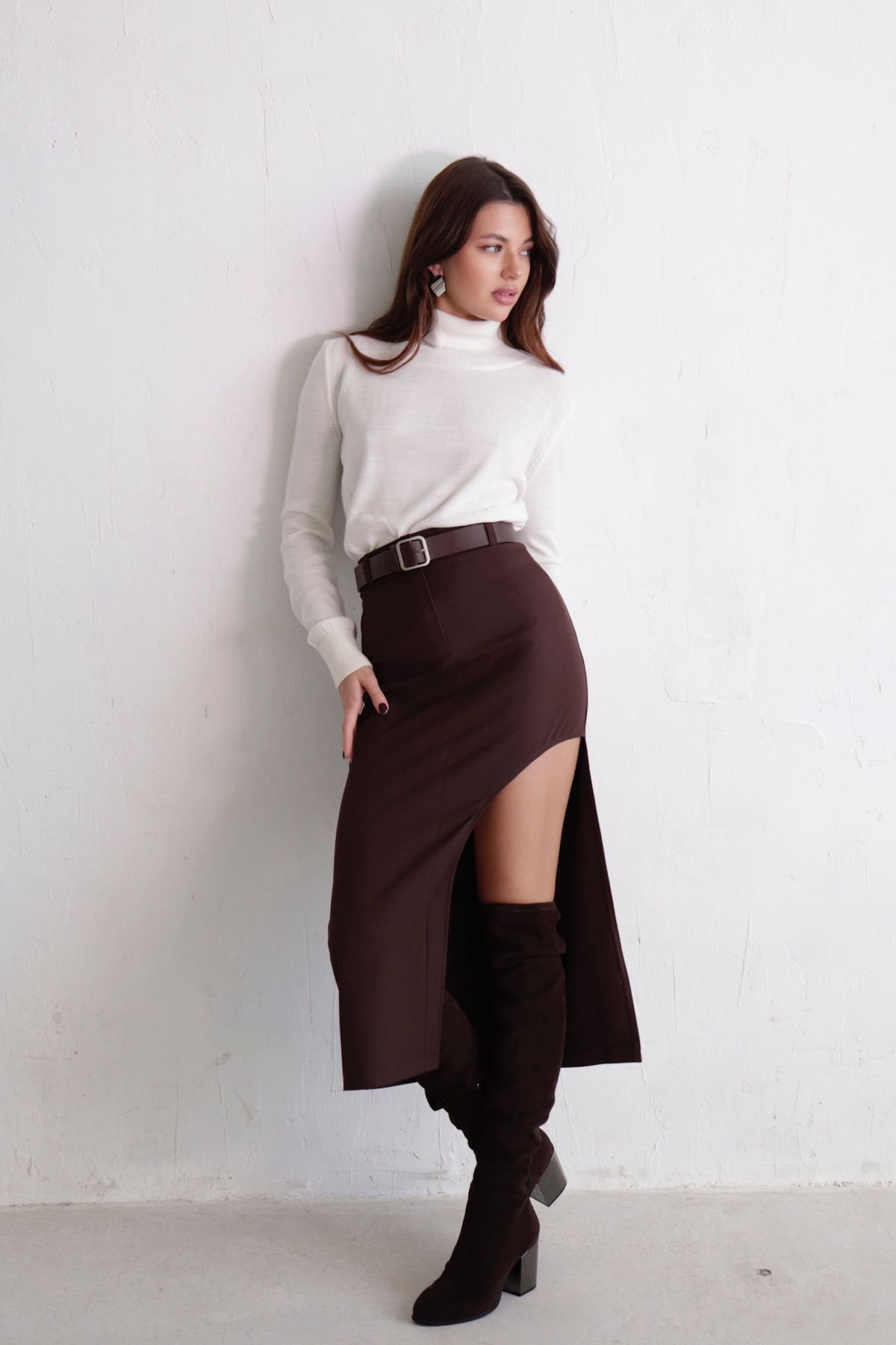 11591 Юбка с вырезом кофейная (остаток: 50)