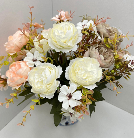 Цветы искусственные декоративные букет пионов 4шт+3 василька 30см