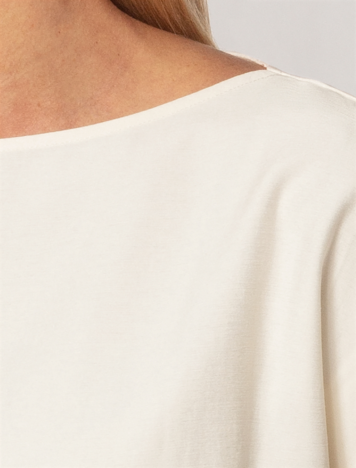 Ассиметричный топ из плотного лиоцелла D23.058 кокосово-молочный