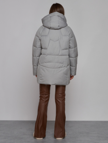 Зимняя женская куртка модная с капюшоном светло-серого цвета 52362SS
