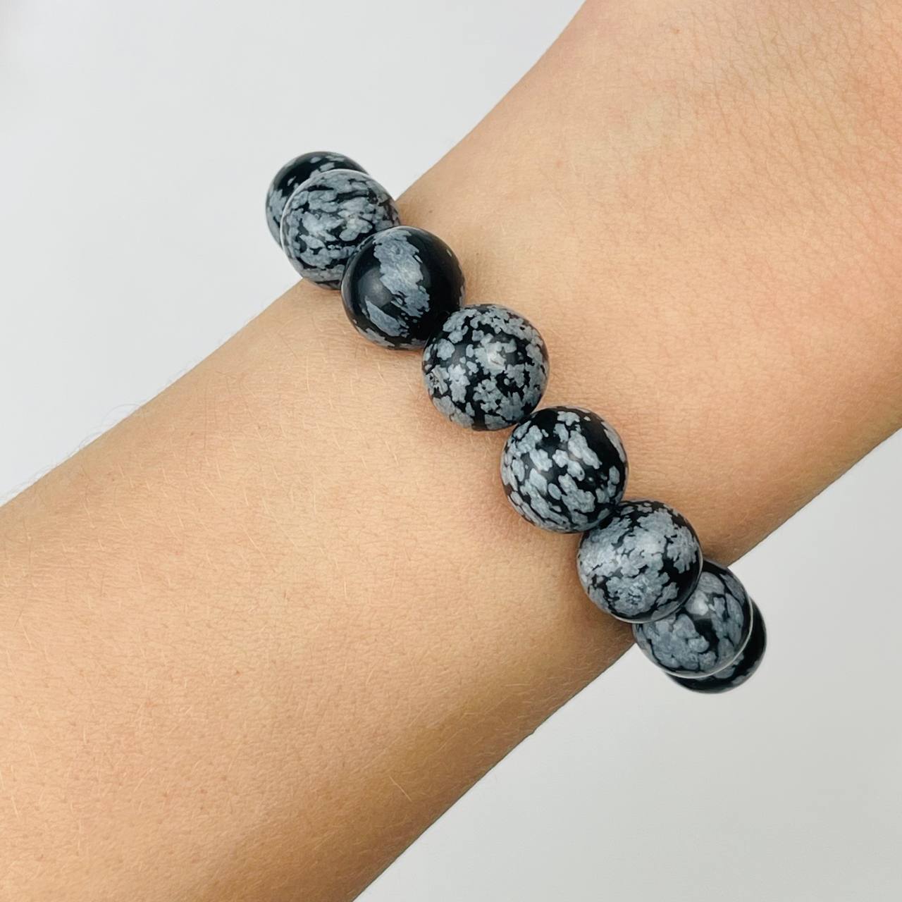 Радуга Самоцветов Браслет из снежного Обсидиана