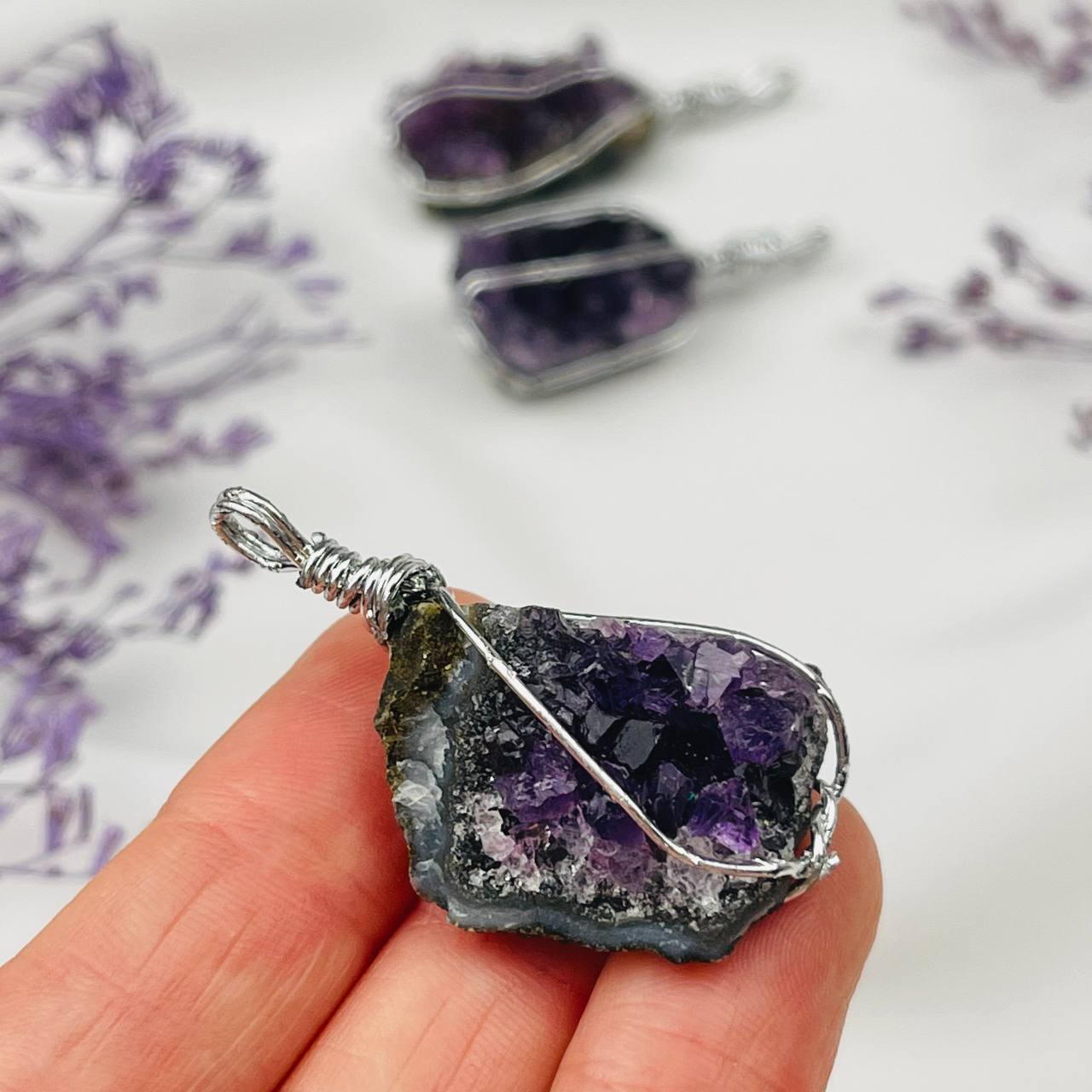Радуга Самоцветов Кулон из необработанного Аметиста