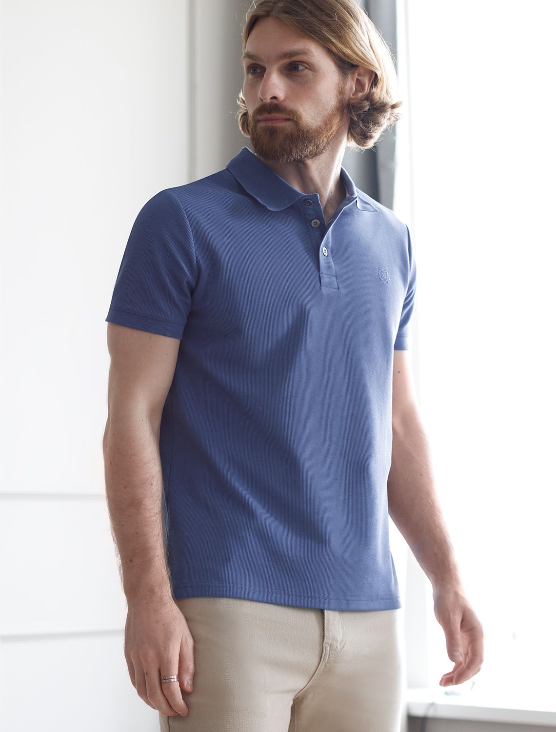 Ст.цена 1590р Поло из фактурного материала из премиального хлопка U49.019 светло-синий