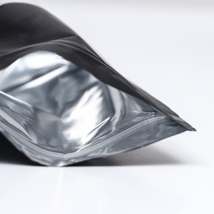 Пакет дой-пак, матовый, чёрный с окном, 12×20×4 см