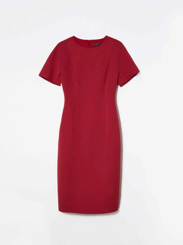 Платье приталенного кроя ,
77% полиэстер, 20% вискоза, 3% эластан ,