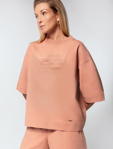 Джемпер-футболка over-size из премиального футера с фактурным принтом D49.997 св.коралловый