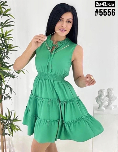 Платье зеленое