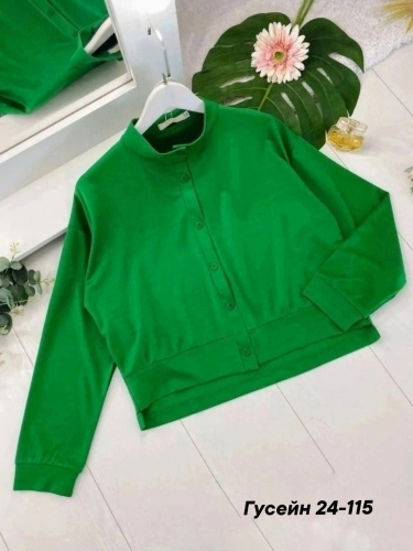 Женская кофта зеленая