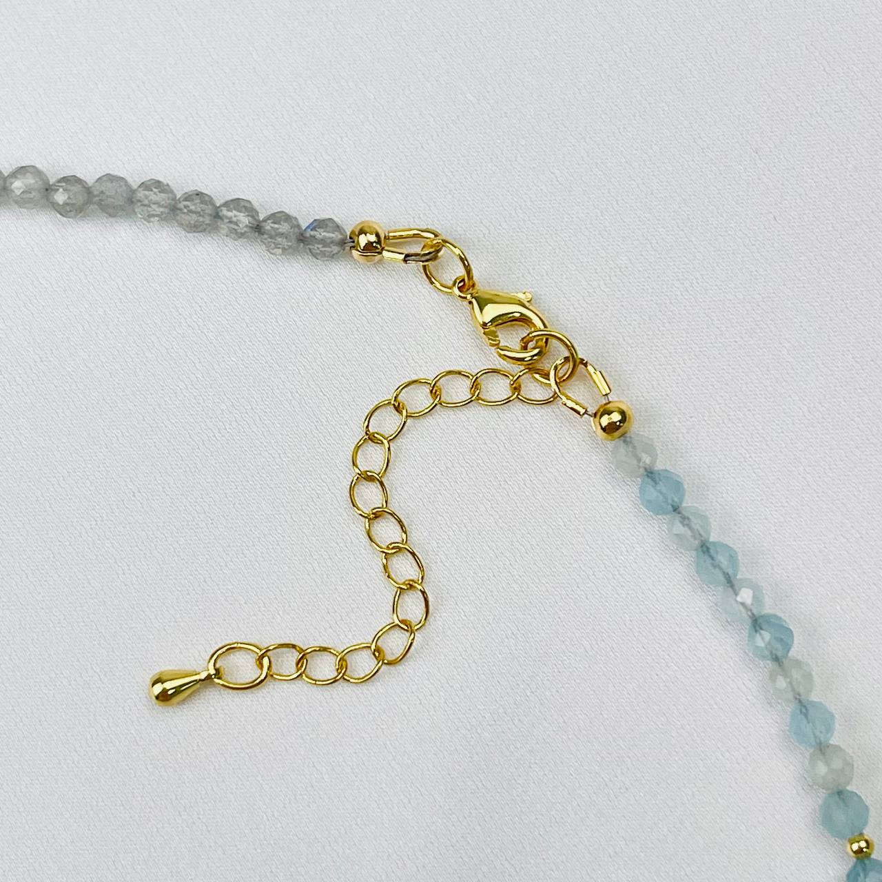 Радуга Самоцветов Чокер из Аквамарина и Лабрадора с кулоном