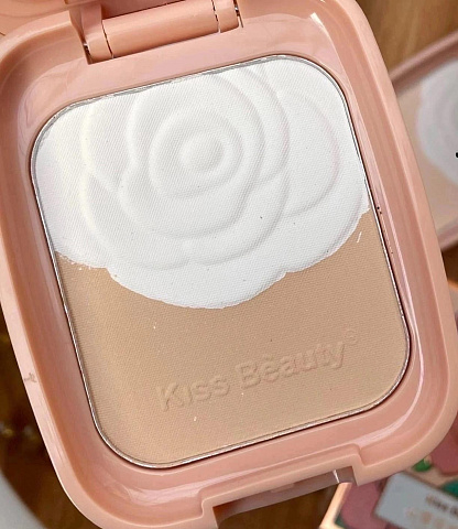 Kiss Beauty Пудра с зеркалом и спонжем Camellia Pressed Powder 8гр