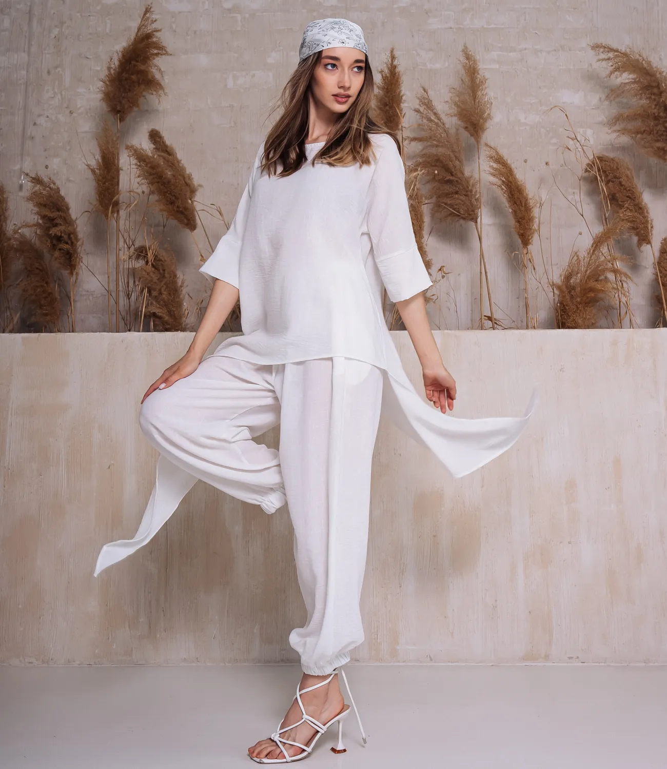 ст. цена1830руб.! Костюм #ОТЦ04004, белый