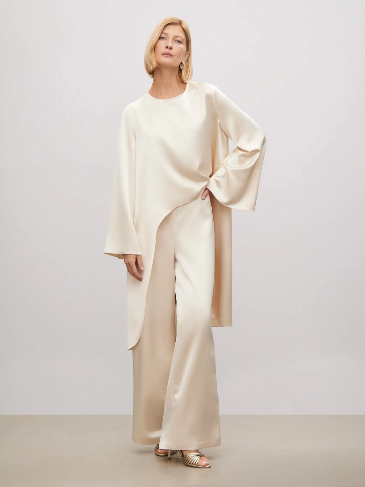 Брюки из костюмной шерсти ,
80% полиэстер, 20% вискоза ,