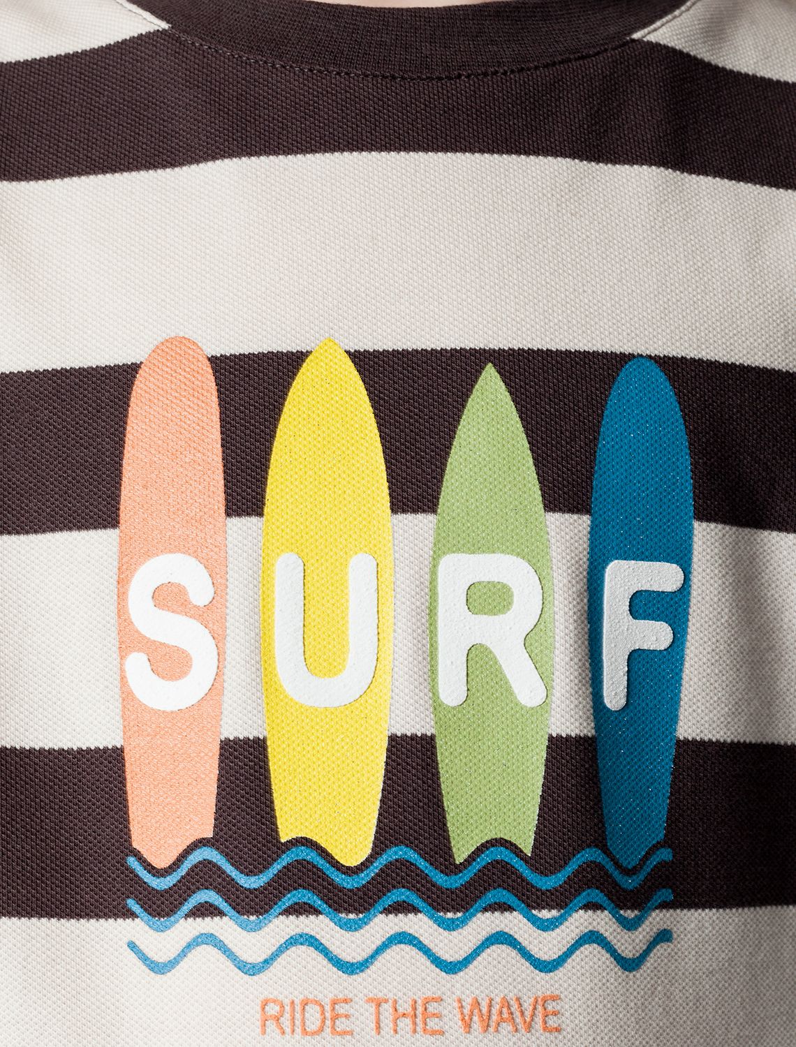 Ст.цена 1050р Футболка из фактурного трикотажа с авторским принтом M49.407 экрю-туркиш_кофе_serf