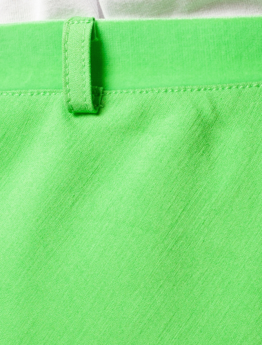 Ст.цена 1690р Юбка по косой на резинке с разрезом из лиоцелла D26.446 светло-зеленый