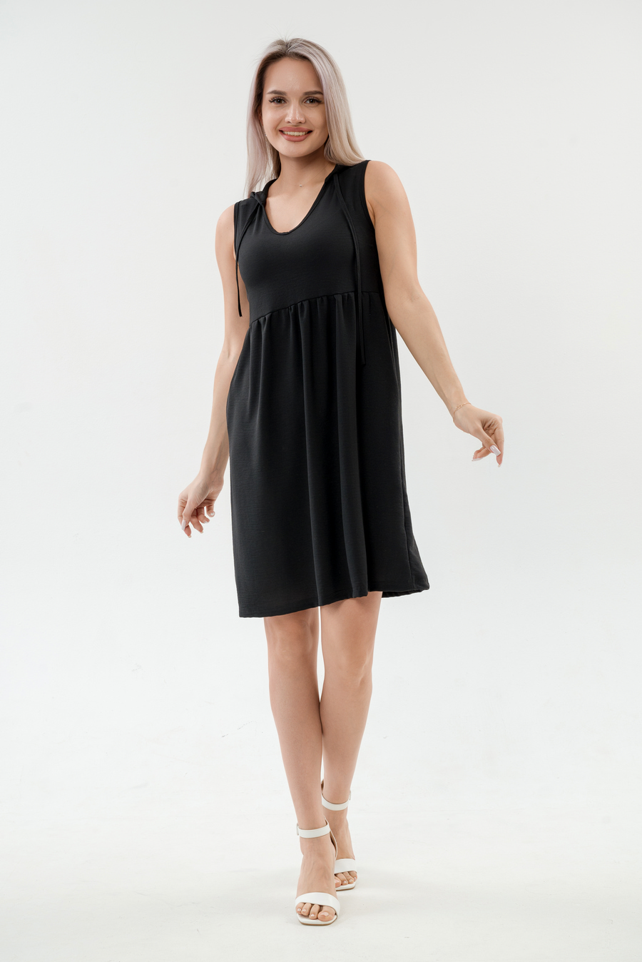 Платье с капюшоном из жатки Хлоя черный