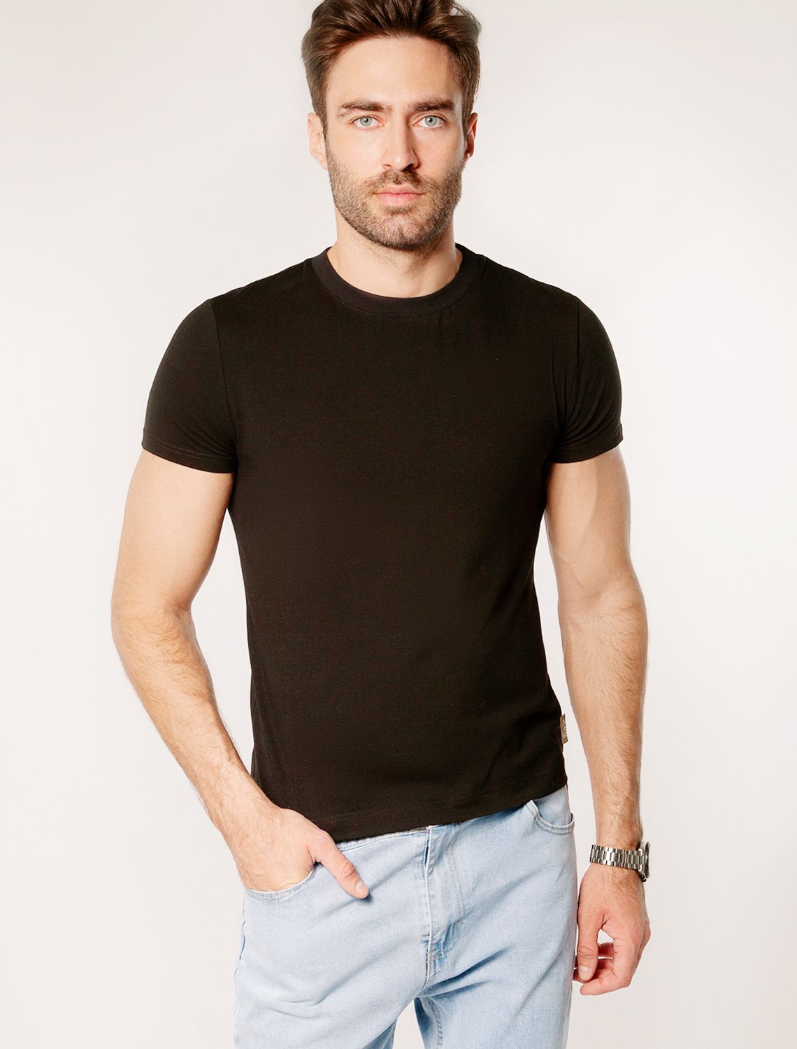 Футболка slim fit из премиального хлопка с эластаном