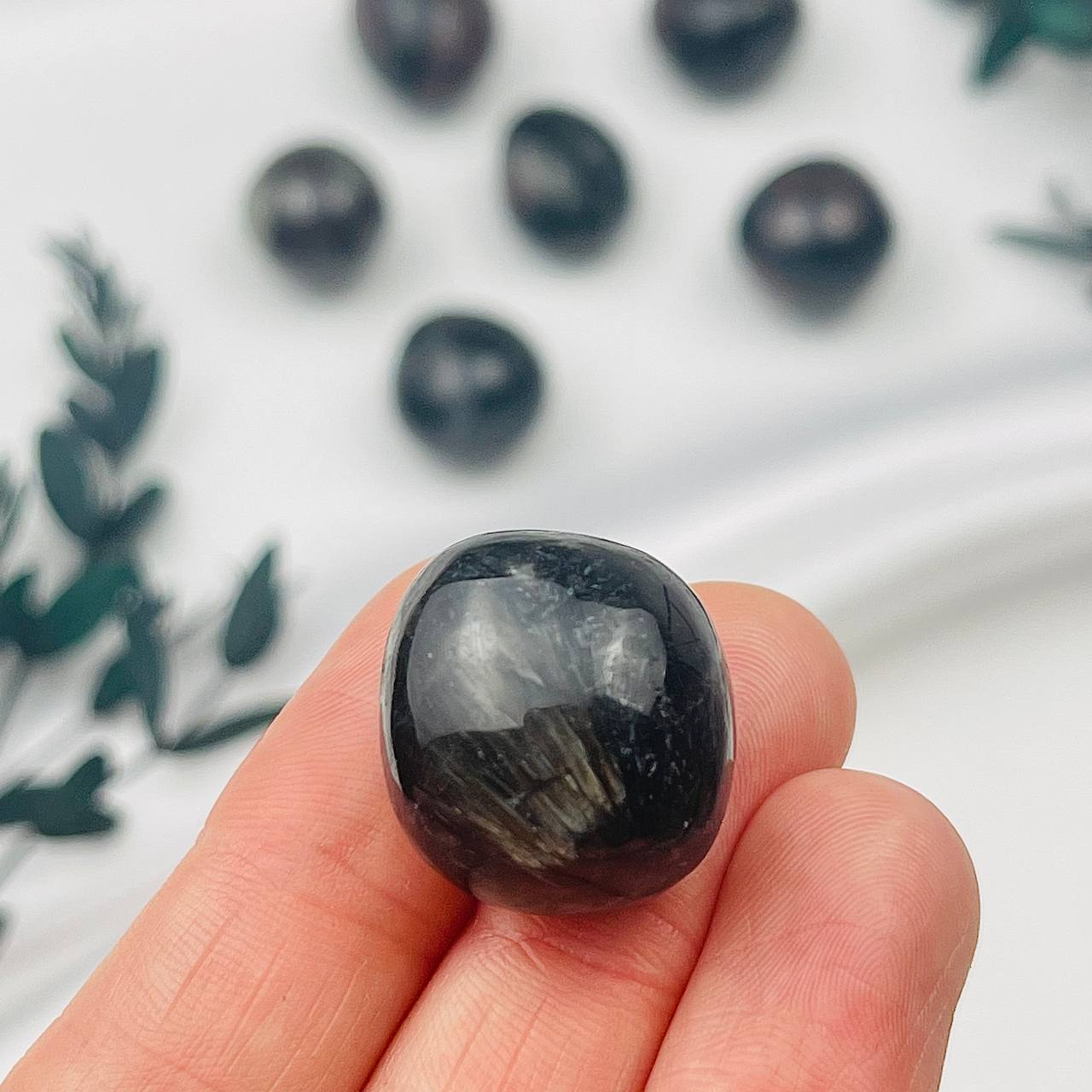 Радуга Самоцветов Галтовка из Граната с Арфведсонитом