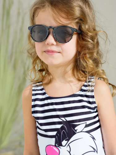 169 р.  366 р.  Солнцезащитные очки с поляризацией для детей