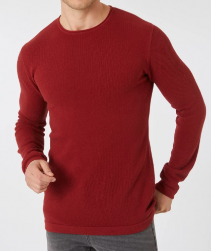 Dunkelroter Strickpullover