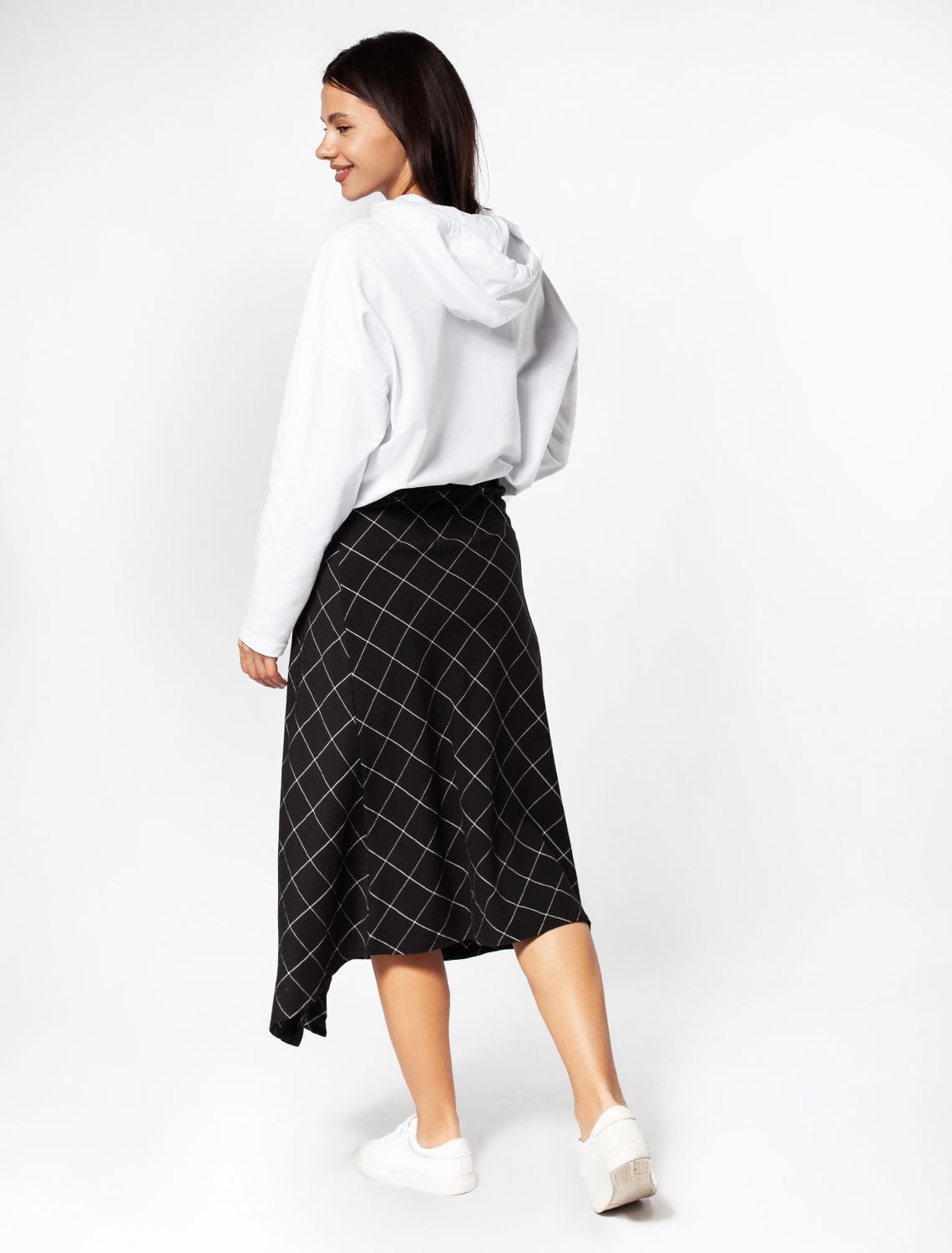 Асимметричная юбка с разрезом, кроеная по косой, без подкладки