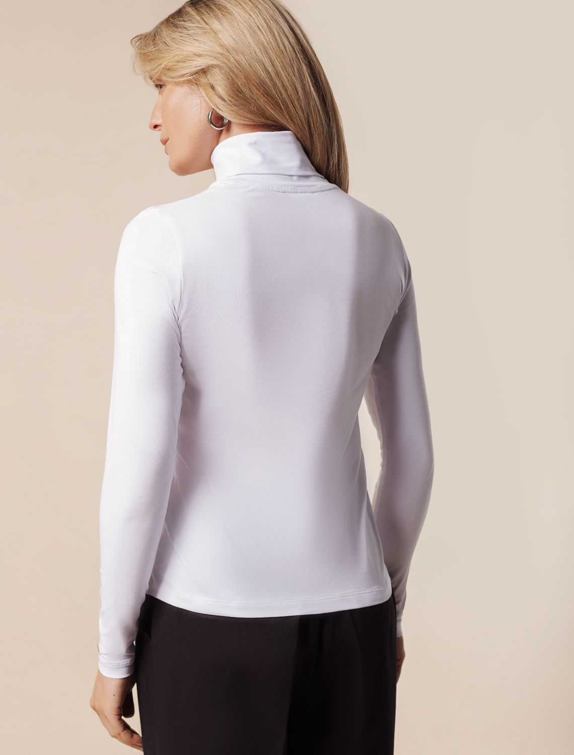 Водолазка из премиального хлопка с эластаном D49.035 белый