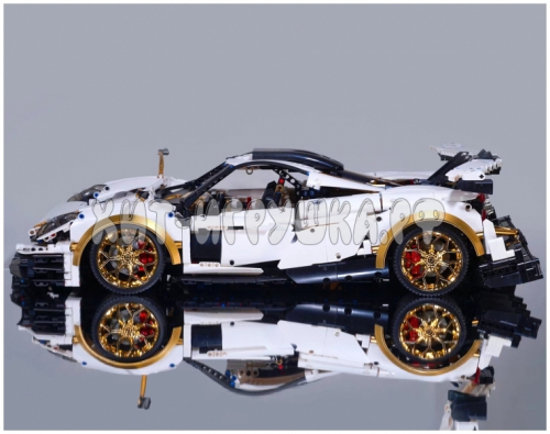 Конструктор Спорткар Pagani Huayra 3428 дет.10252, 10252