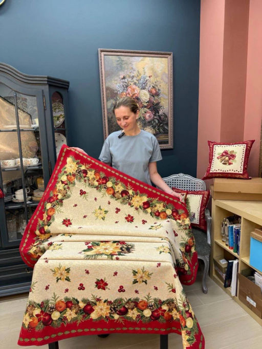 Рождественская звезда красный бордюр Скатерть 140х300 см 2414146 золото New