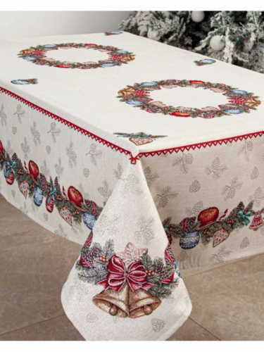 Еловые ветки Скатерть 120х140 см 07835