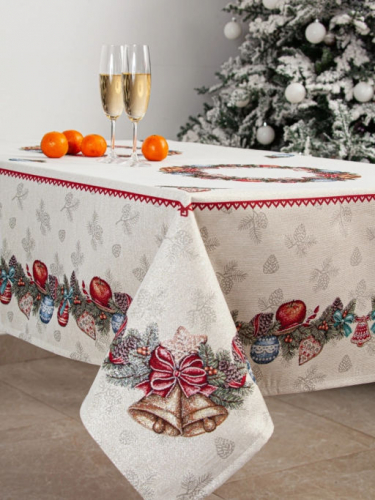 Еловые ветки Скатерть 140х240 см 01580