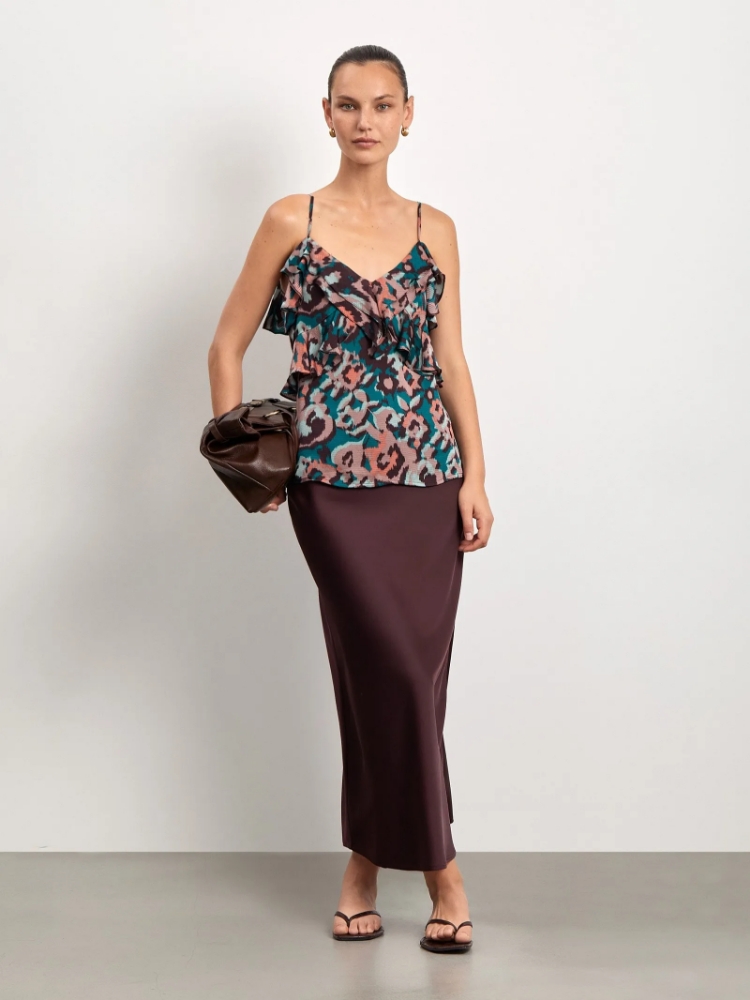 Топ приталенный ,
100% вискоза ,